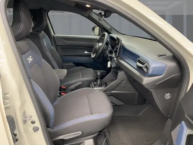 Dacia Duster view 8