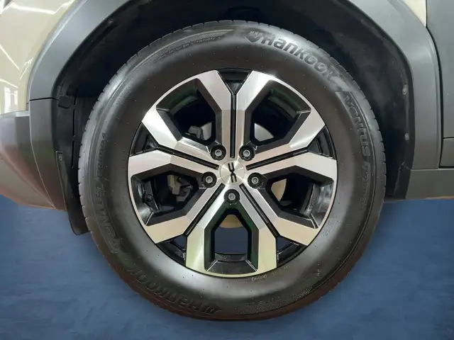 Dacia Duster view 22