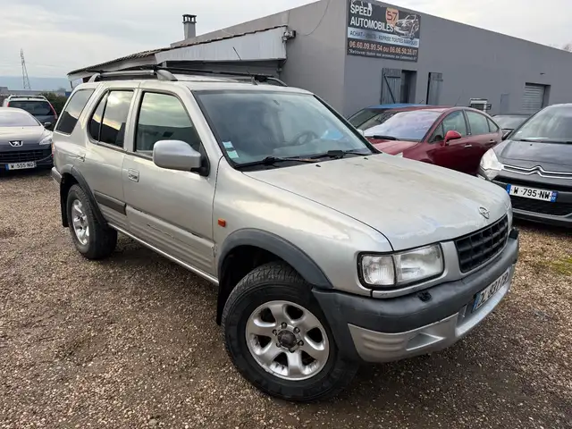 Opel Frontera Olympus