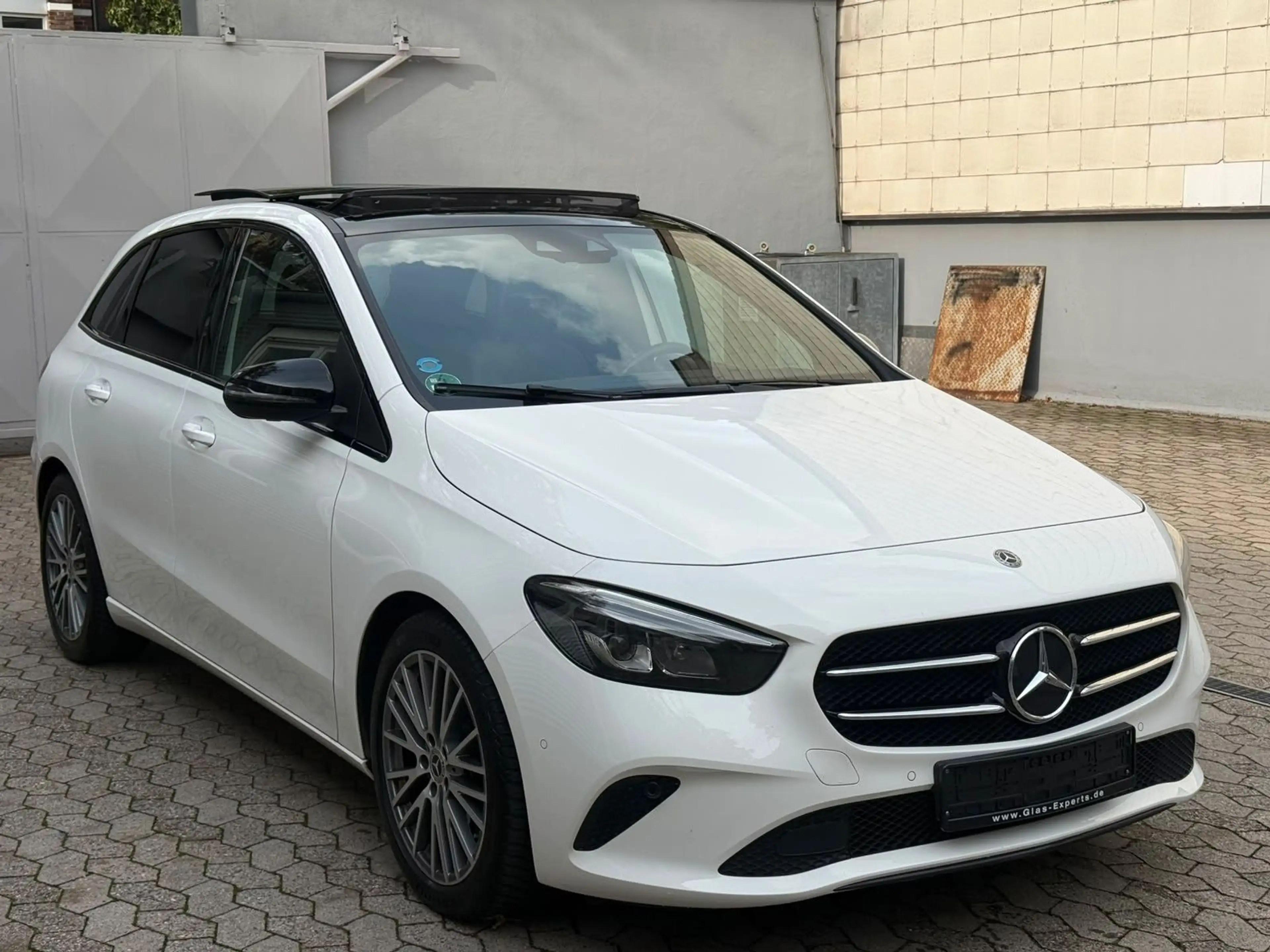 Mercedes-Benz B 220 Burmester Pano Spurhalte Widescreen — photo 2