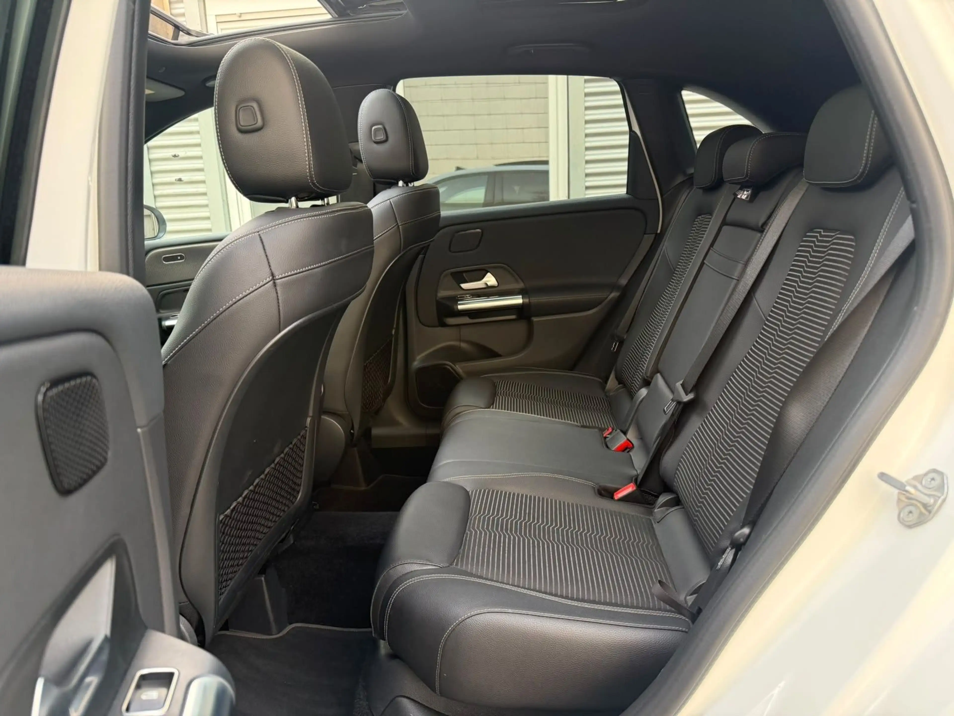 Mercedes-Benz B 220 Burmester Pano Spurhalte Widescreen — photo 14