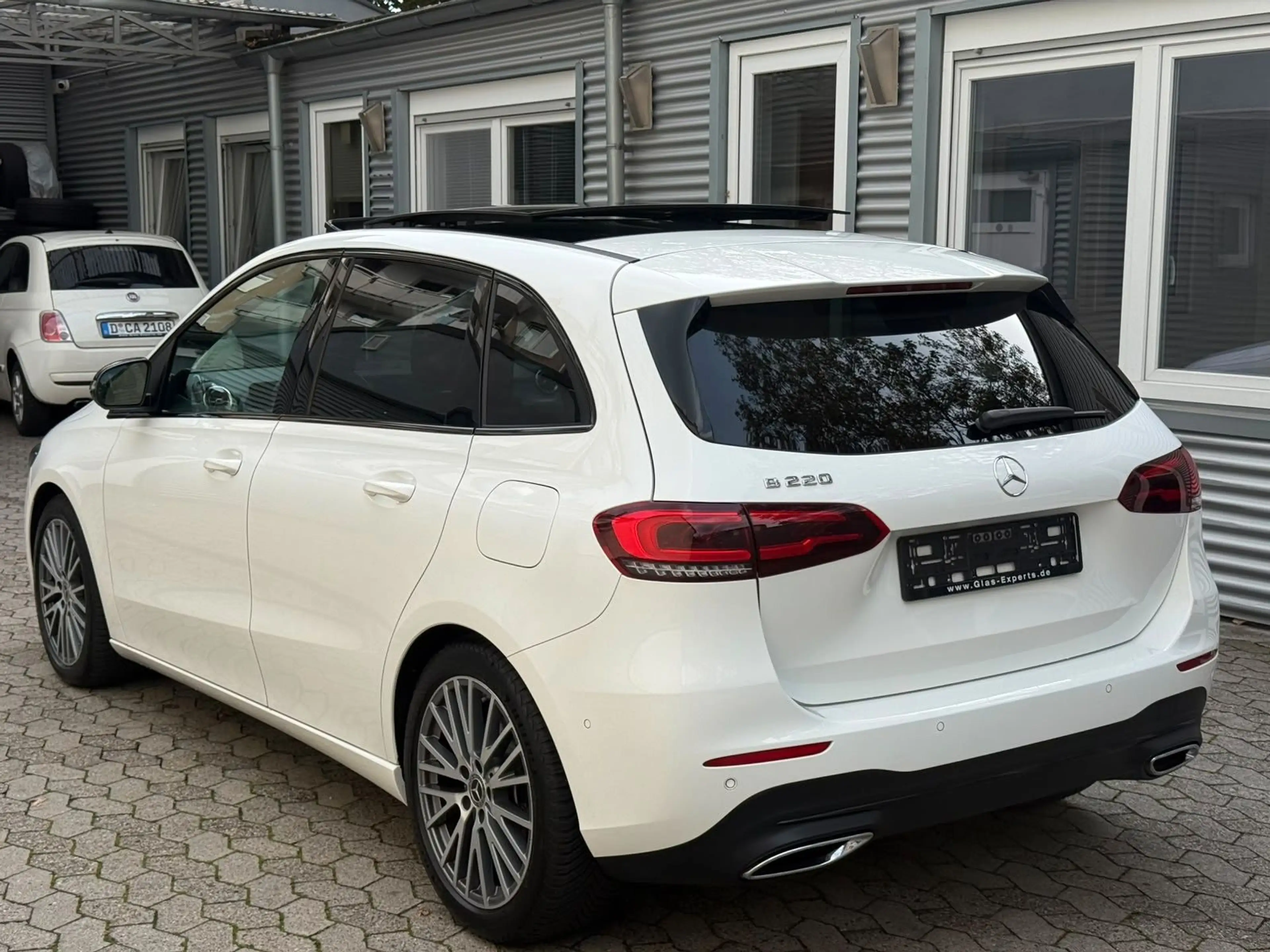 Mercedes-Benz B 220 Burmester Pano Spurhalte Widescreen — photo 5