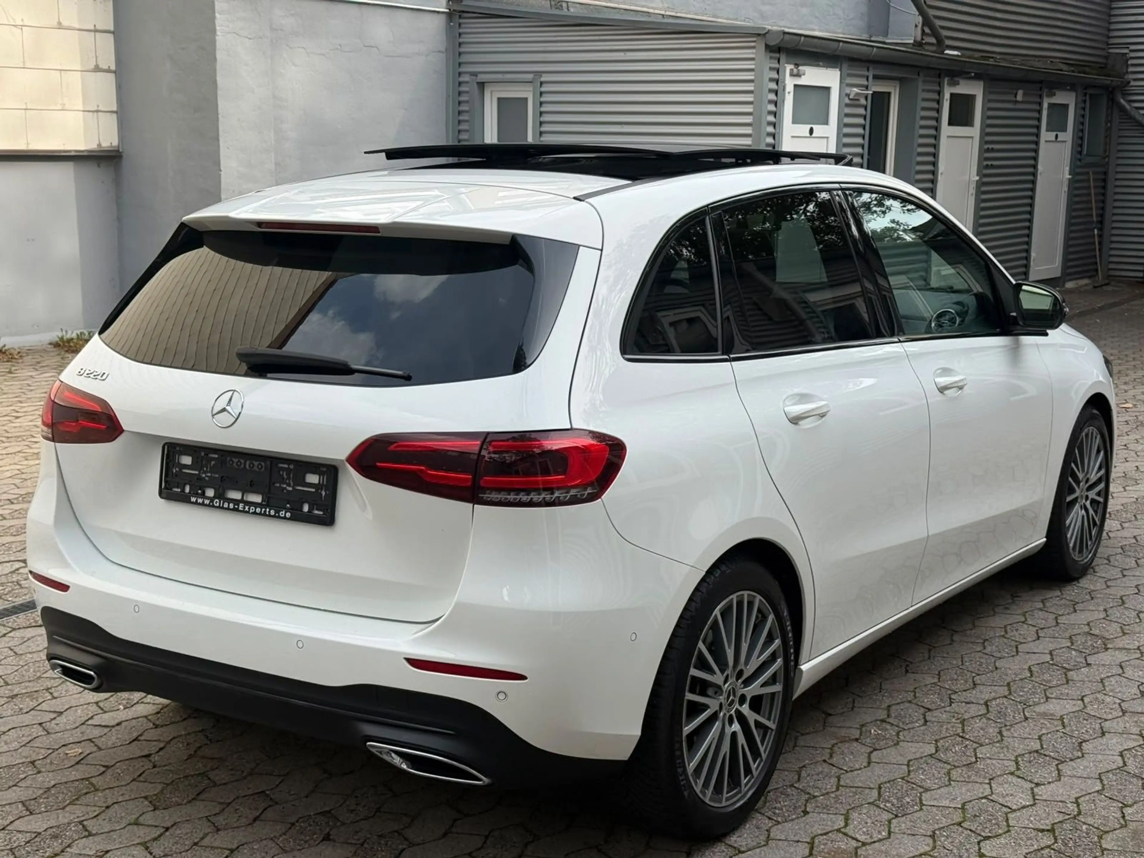 Mercedes-Benz B 220 Burmester Pano Spurhalte Widescreen — photo 4
