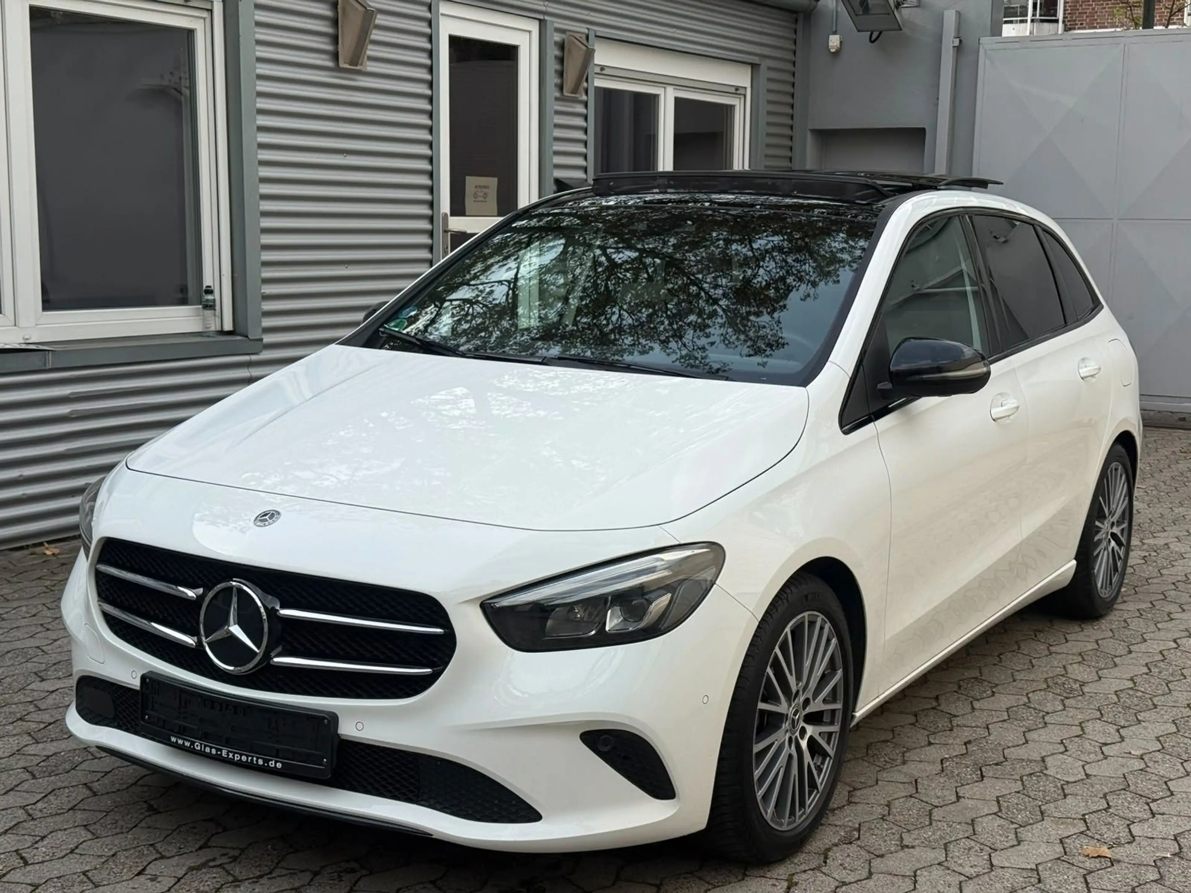 Mercedes-Benz B 220 Burmester Pano Spurhalte Widescreen