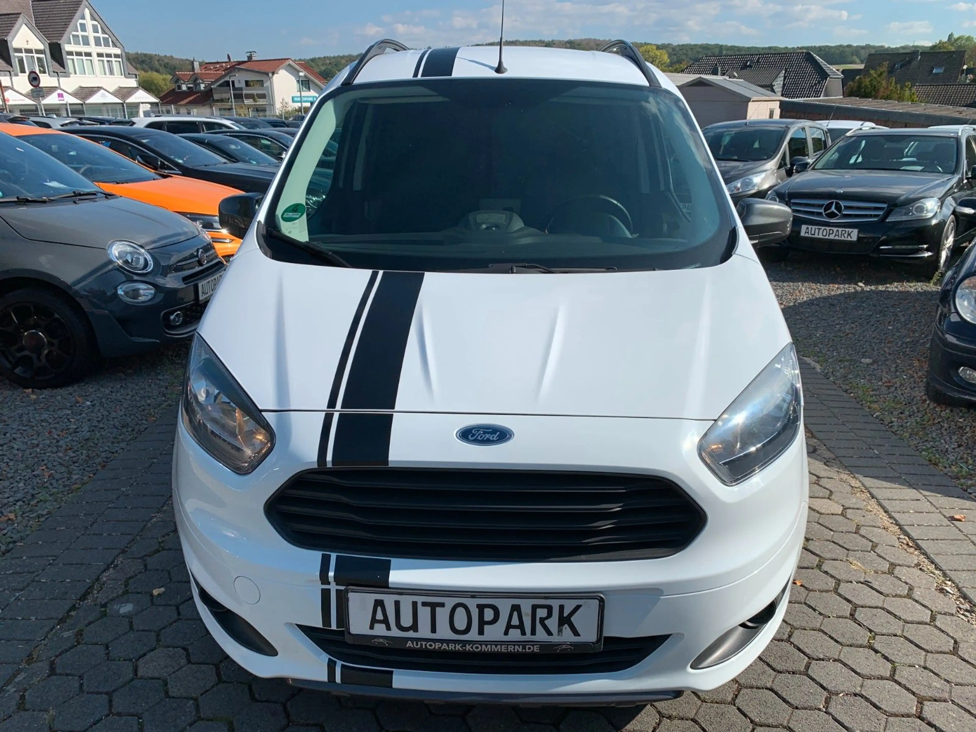 Ford Transit Courier Sport*Navi*BT*PDC*HU 03-28* — photo 2