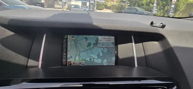 BMW X4 view 10