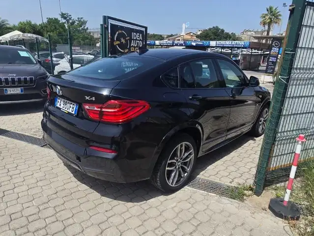 BMW X4 view 4