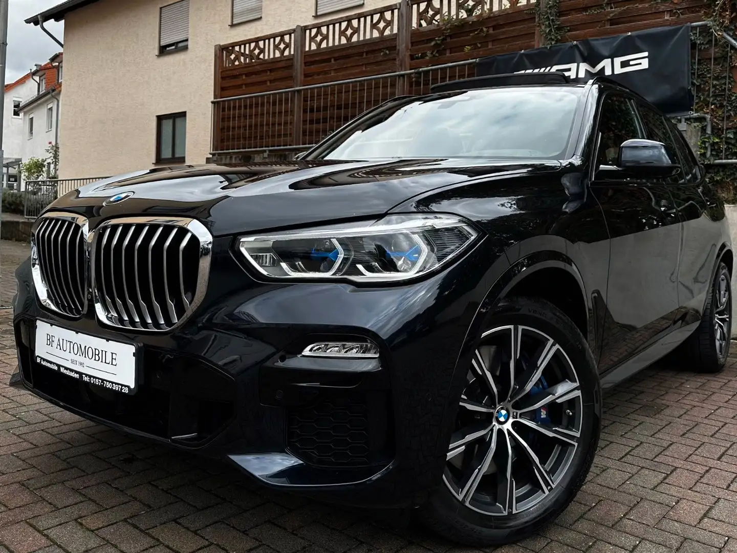 BMW X5 xDr40i M Sport PANO*7Sitzer*B&W*Laser*2-Achs Schwarz - 1