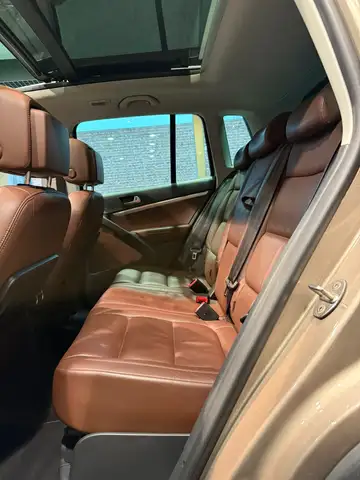 Volkswagen Tiguan view 13