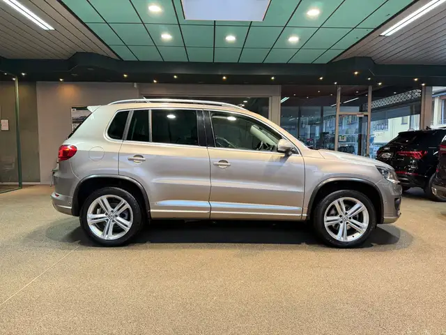 Volkswagen Tiguan view 7