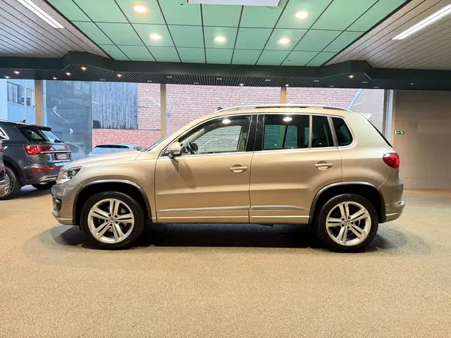 Volkswagen Tiguan view 8