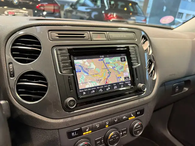 Volkswagen Tiguan view 15