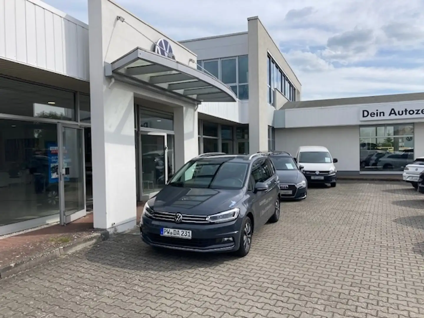 Volkswagen Touran 5T 1.5 TSI DSG MOVE Grau - 2