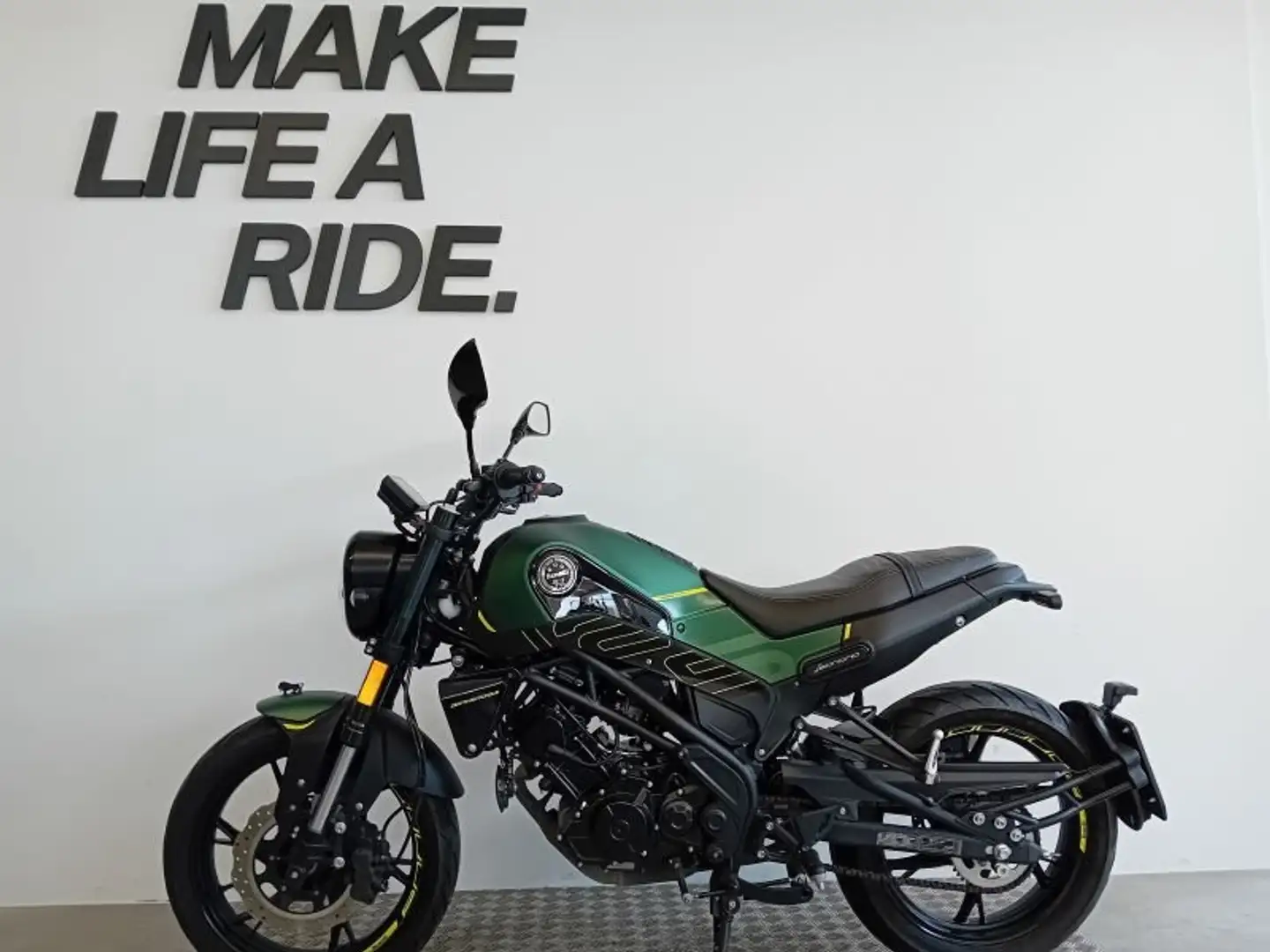 Benelli Leoncino 125 Verde - 2