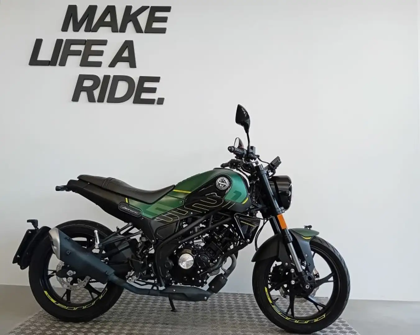 Benelli Leoncino 125 Verde - 1
