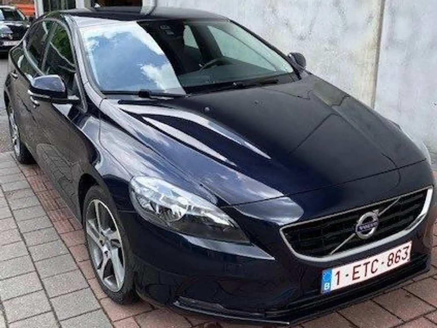 Volvo V40 V40 T2 Momentum Bleu - 2