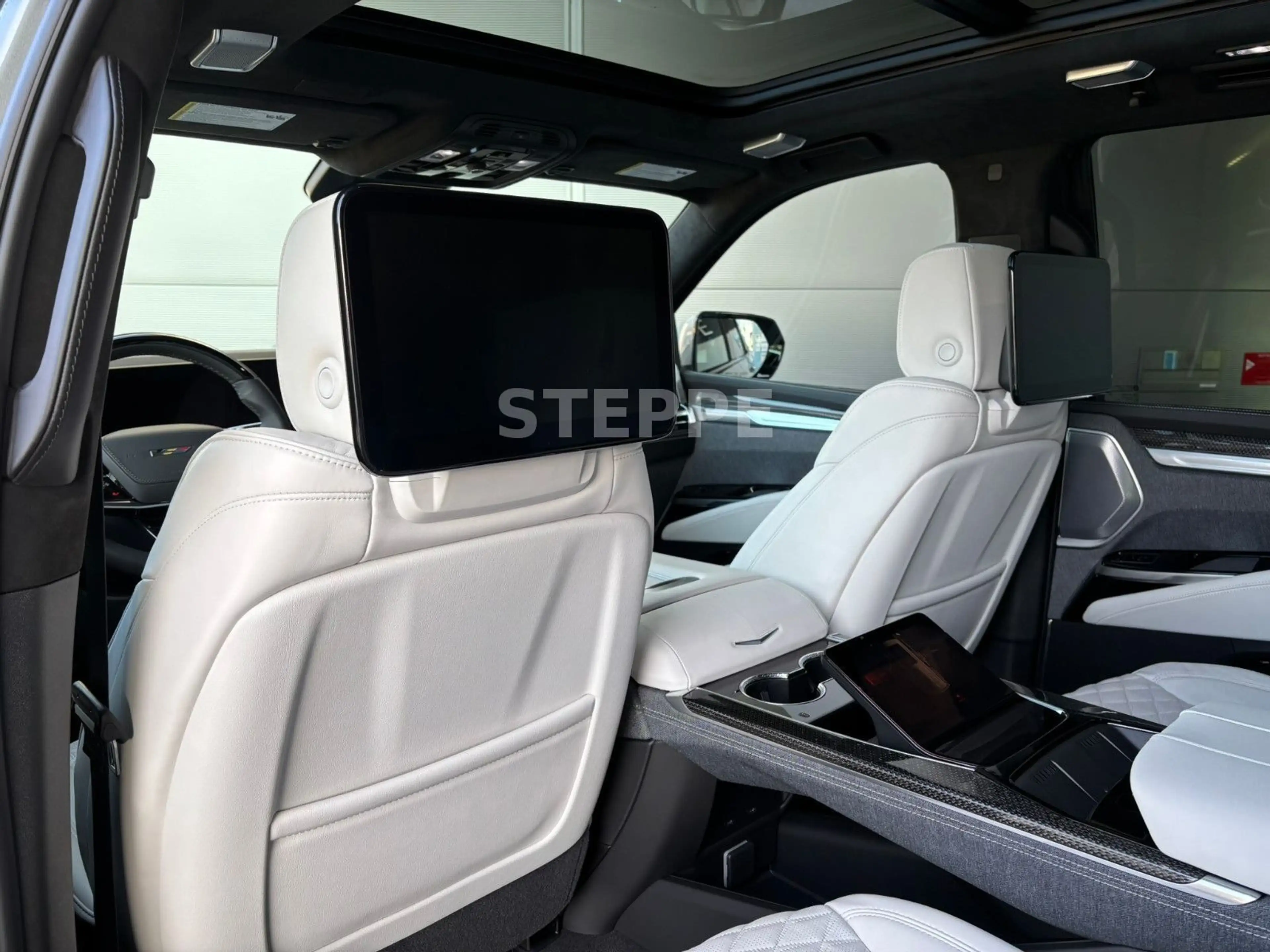 Cadillac Escalade MY26 V-Series 6.2 V8 Supercharged AWD — photo 13