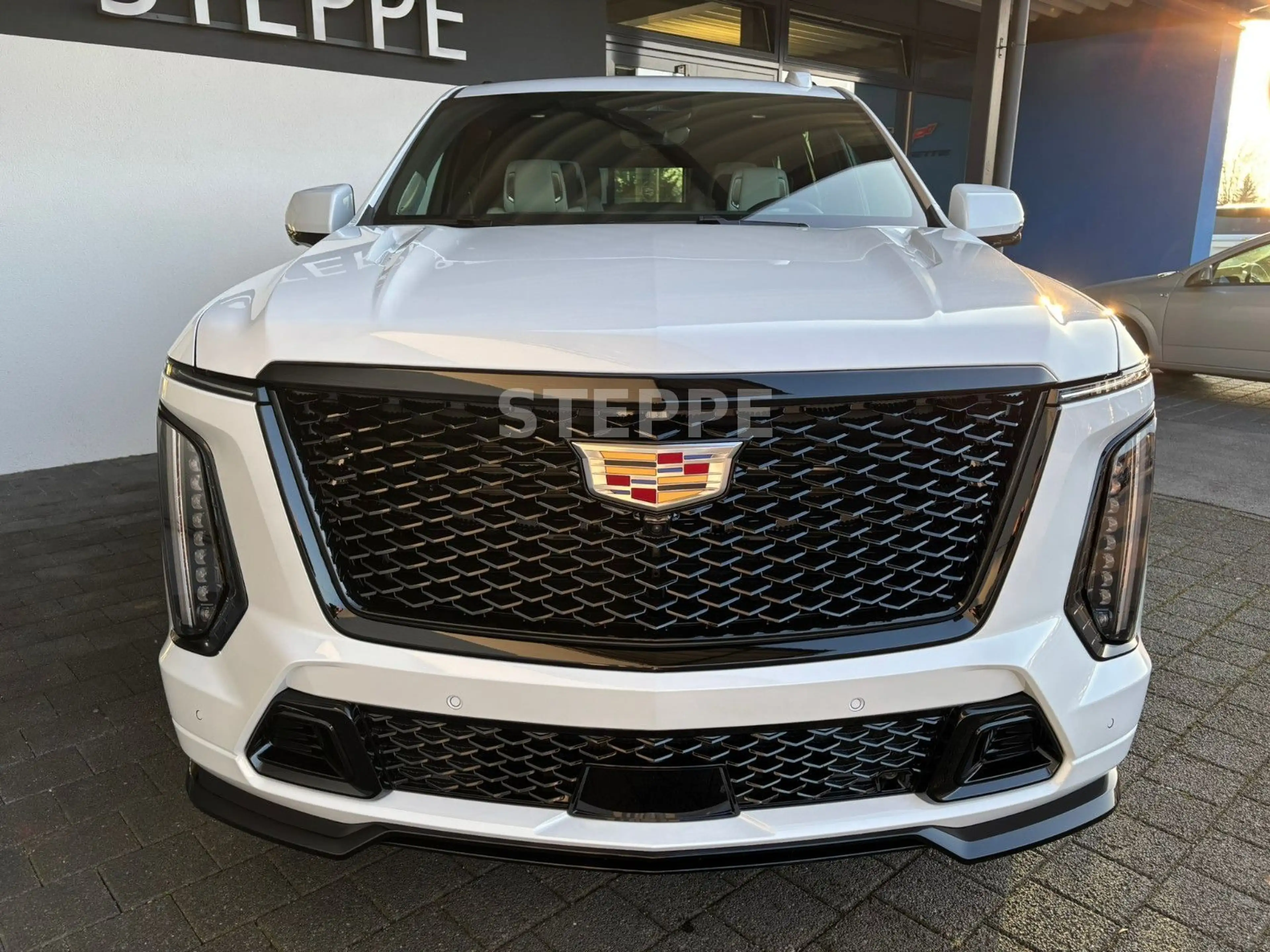 Cadillac Escalade MY26 V-Series 6.2 V8 Supercharged AWD — photo 2
