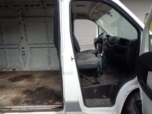 Peugeot Boxer view 7