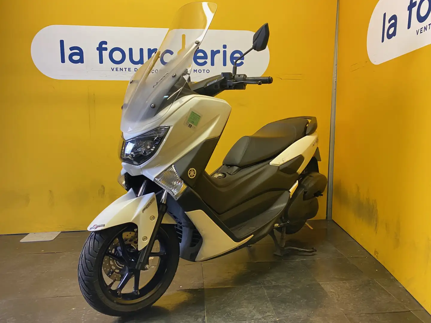 Yamaha NMAX Alb - 1