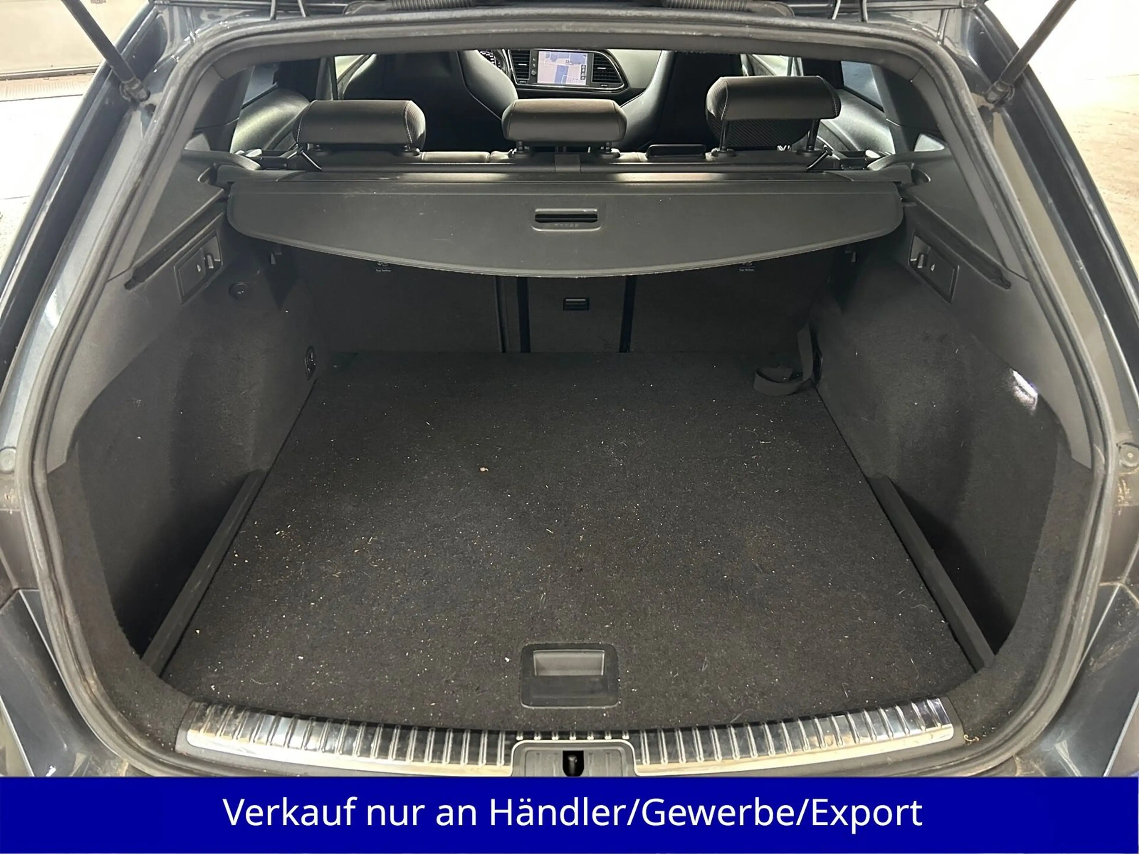 SEAT Leon ST 2.0 Cupra 300 4Drive DSG LED Leder Pano — photo 8