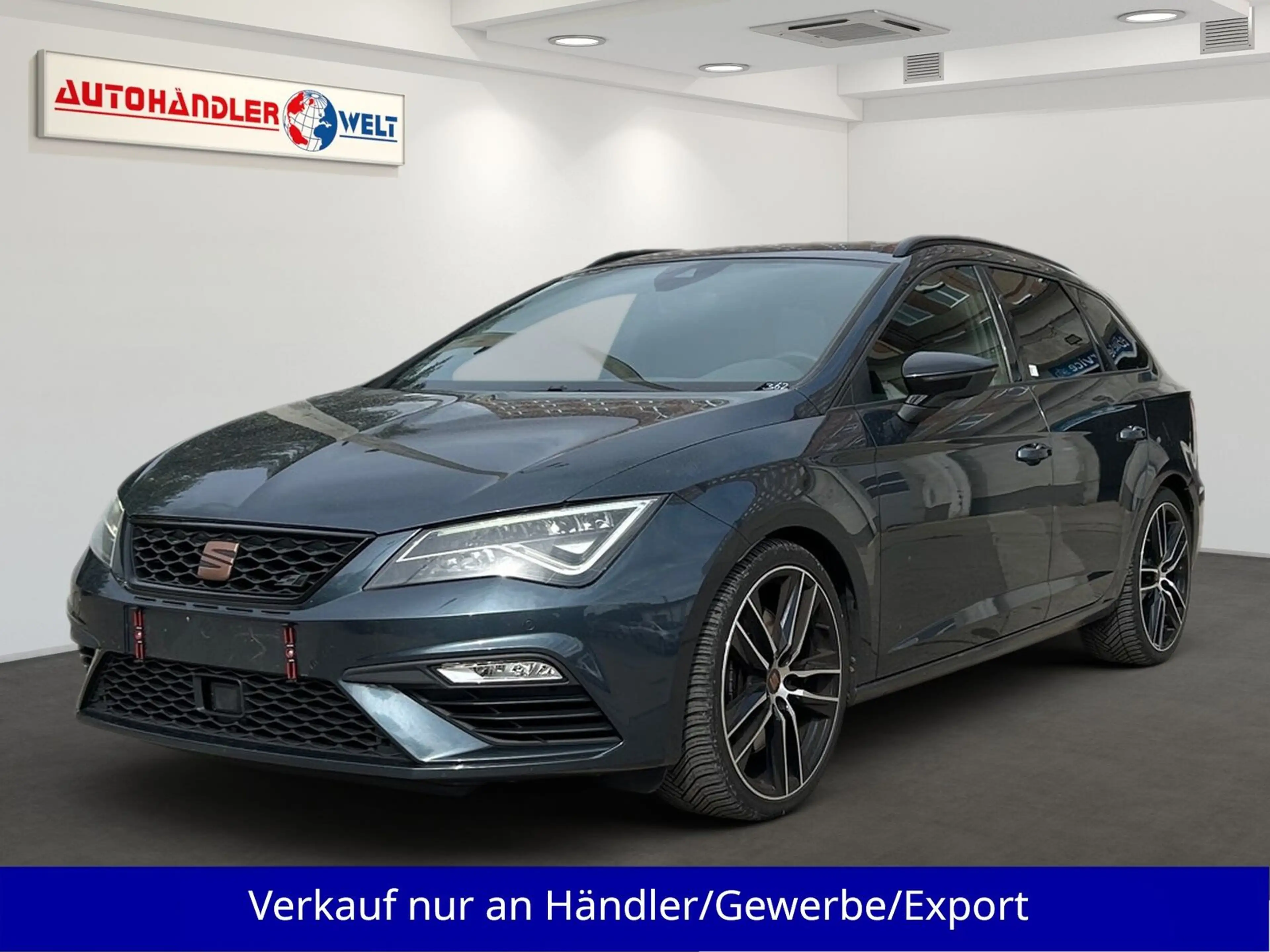 SEAT Leon ST 2.0 Cupra 300 4Drive DSG LED Leder Pano