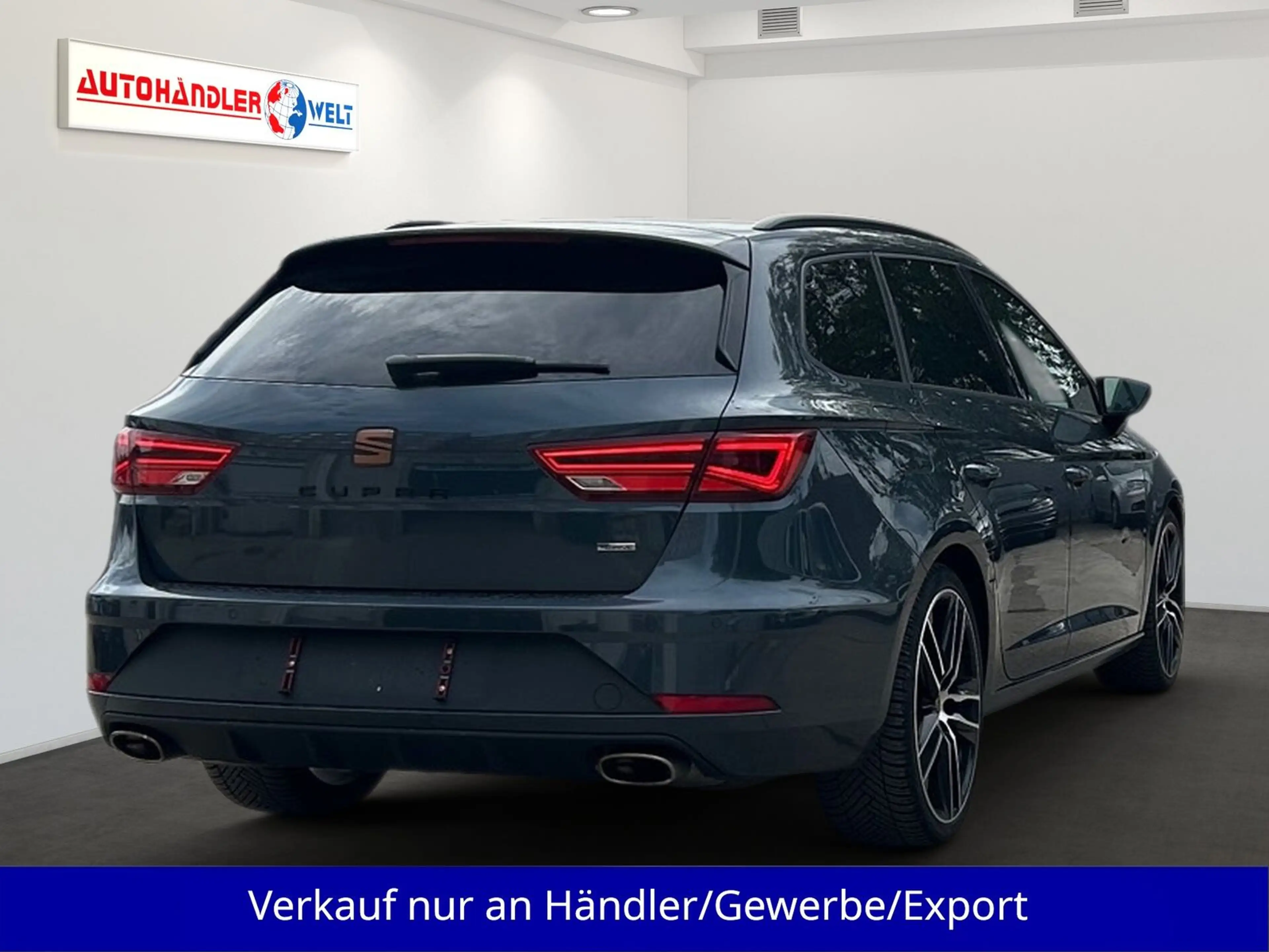 SEAT Leon ST 2.0 Cupra 300 4Drive DSG LED Leder Pano — photo 5