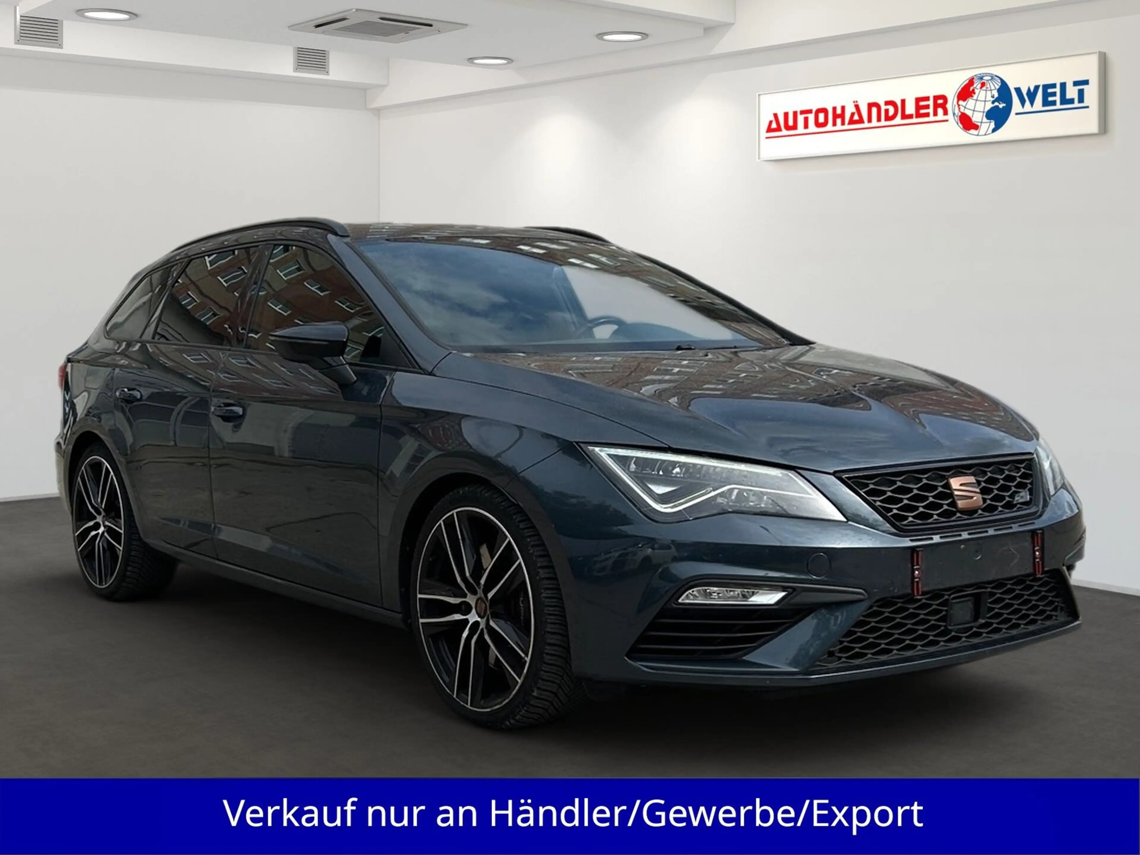 SEAT Leon ST 2.0 Cupra 300 4Drive DSG LED Leder Pano — photo 3