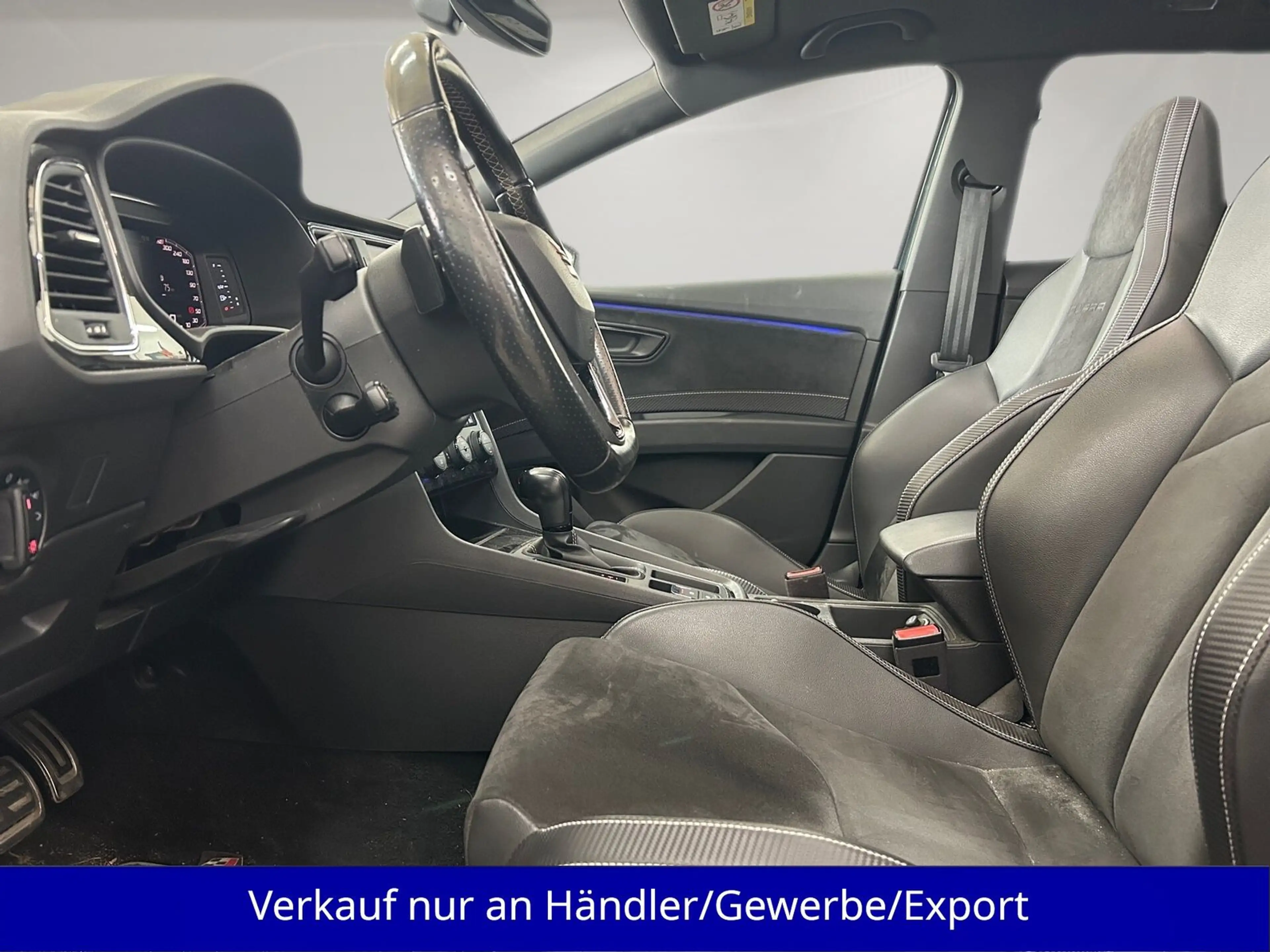 SEAT Leon ST 2.0 Cupra 300 4Drive DSG LED Leder Pano — photo 9
