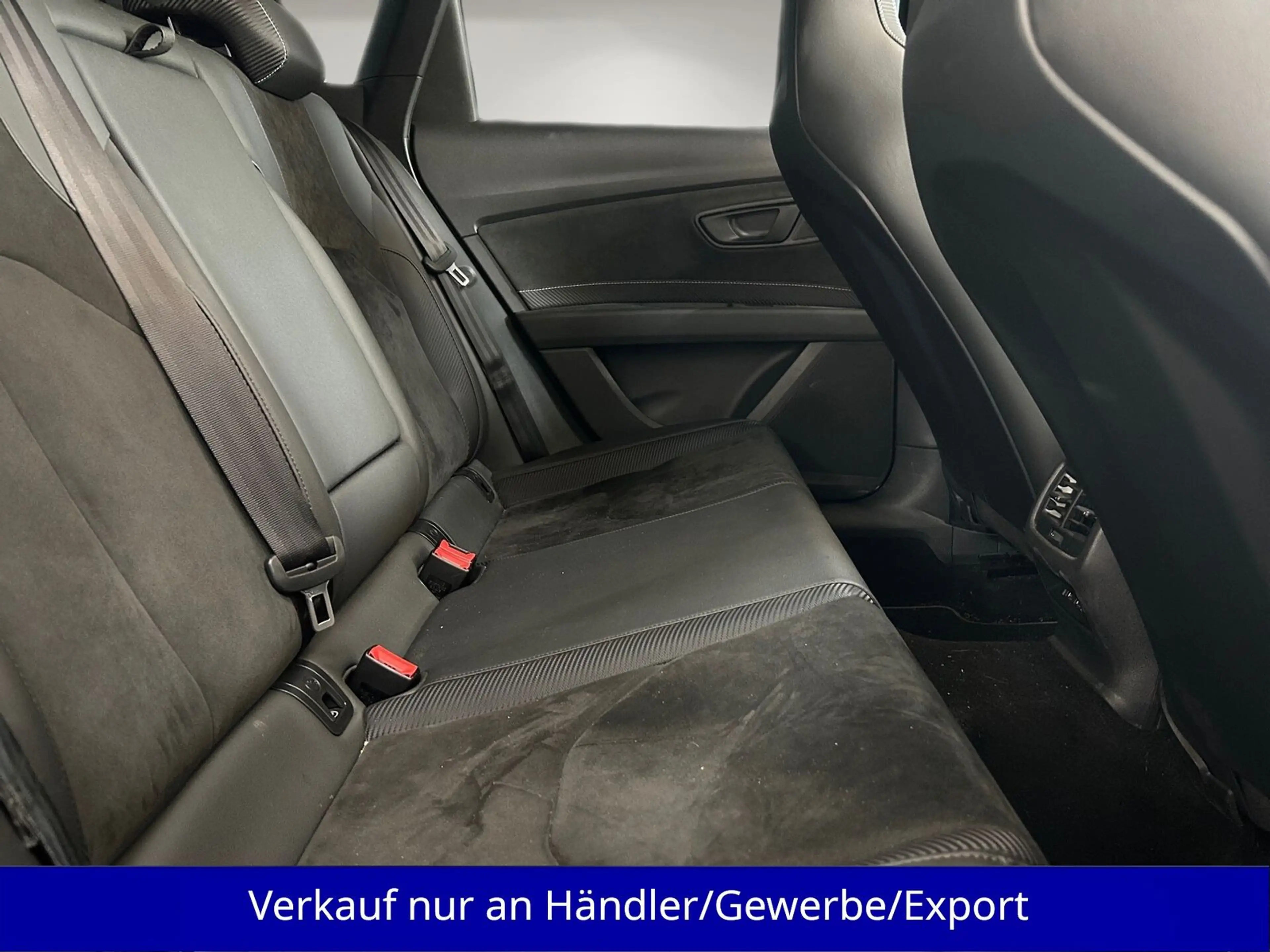 SEAT Leon ST 2.0 Cupra 300 4Drive DSG LED Leder Pano — photo 12