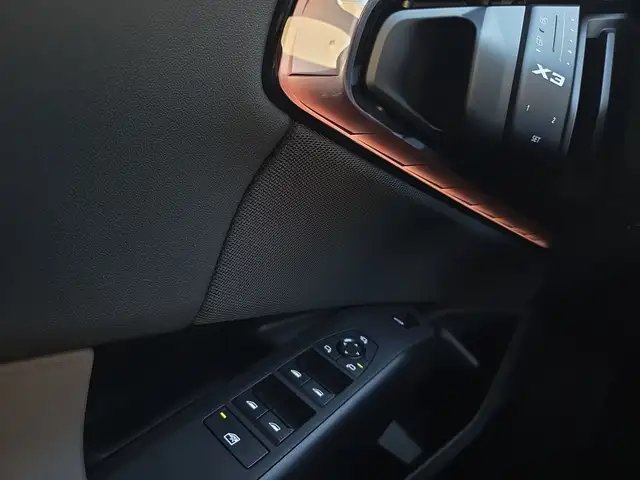 BMW X3 view 15