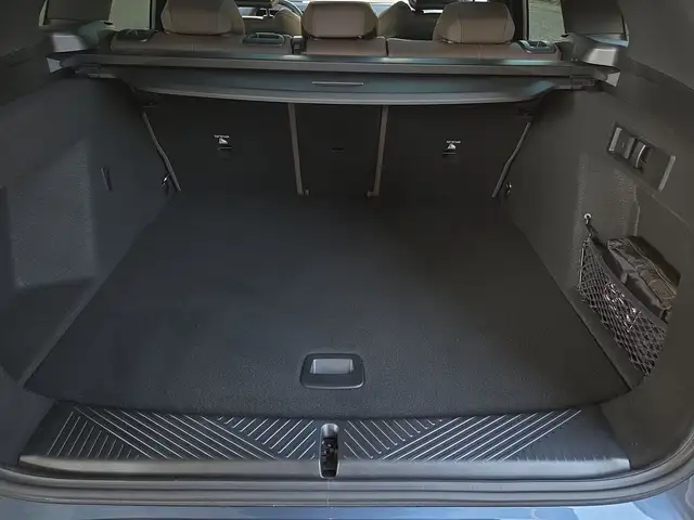 BMW X3 view 11