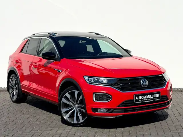 Volkswagen T-Roc view 3