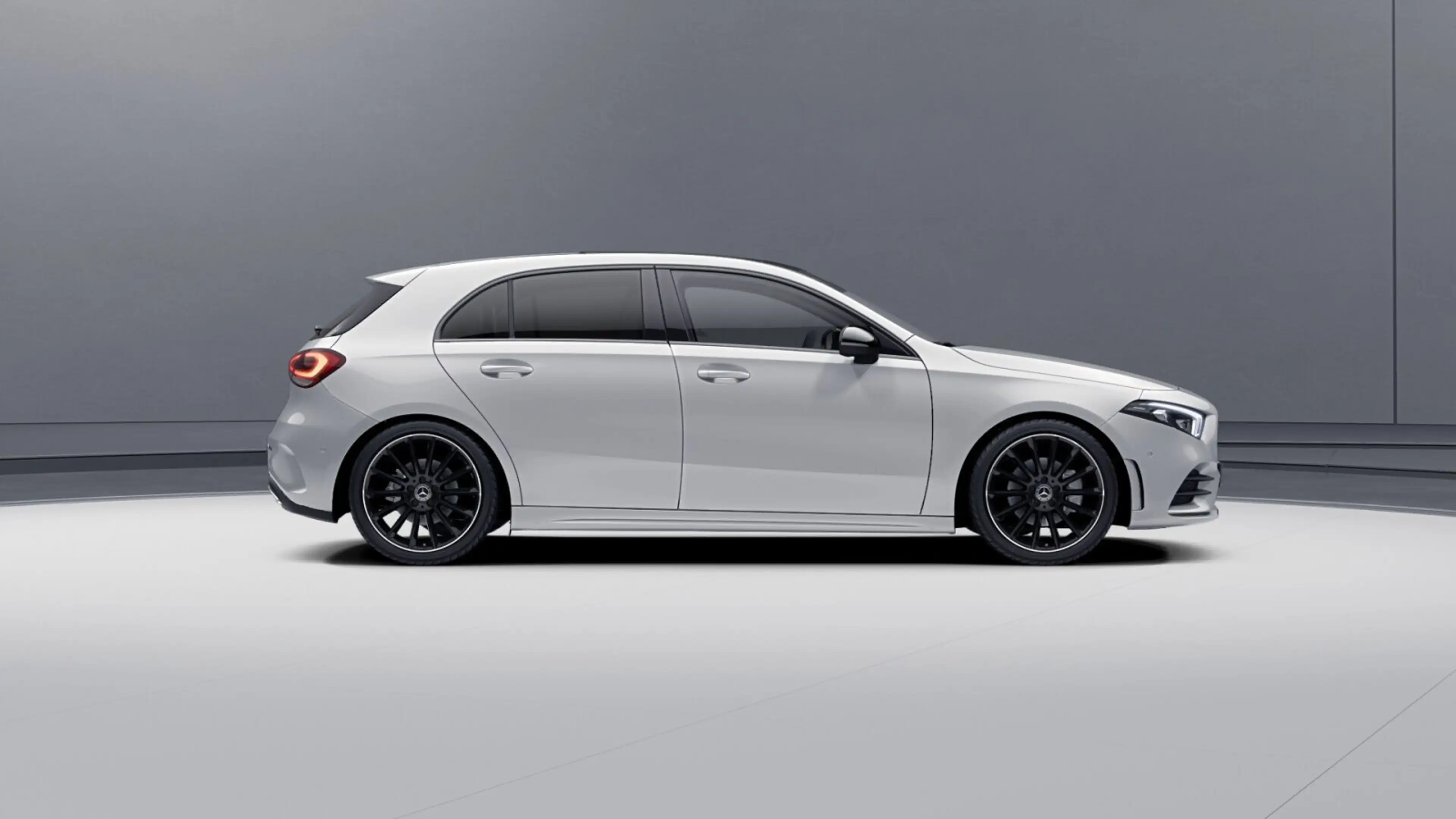 Mercedes-Benz A 200 A 200 AMG*NIGHT*KAMERA*PANO*SHZ*MULTIBEAM AMG Line — photo 3
