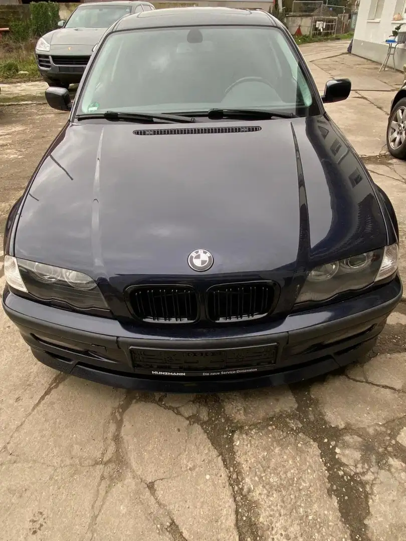 BMW 328 328i Schwarz - 1