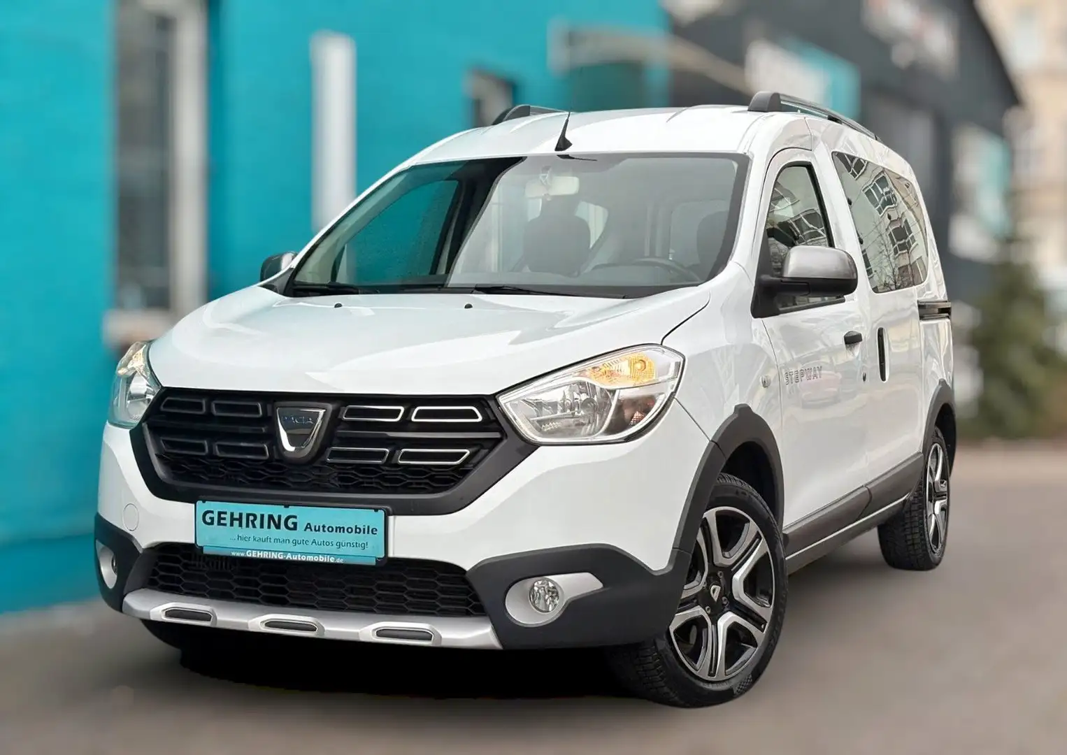 Dacia Dokker Stepway 130 Sitzh AHK CarPlay DAB Állwett Weiß - 1