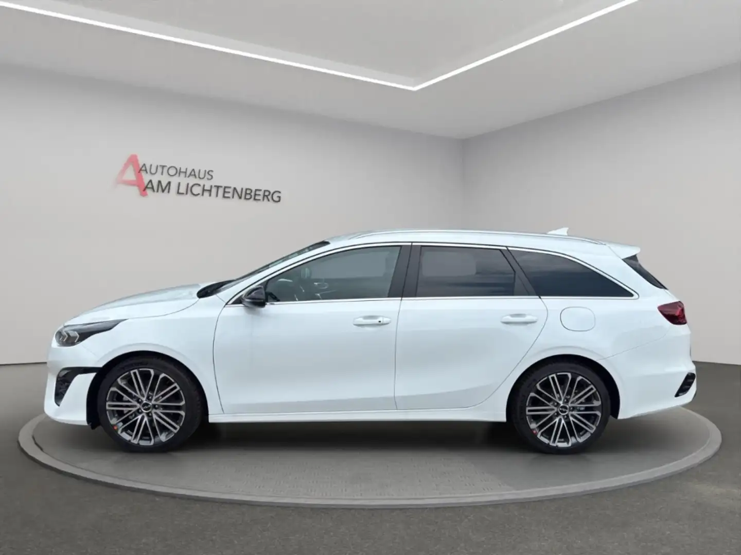 Kia Ceed SW / cee'd SW SW GT Line 1.5 T PDC 18Z JBL NAVI KAMERA SITZHEIZU Weiß - 2