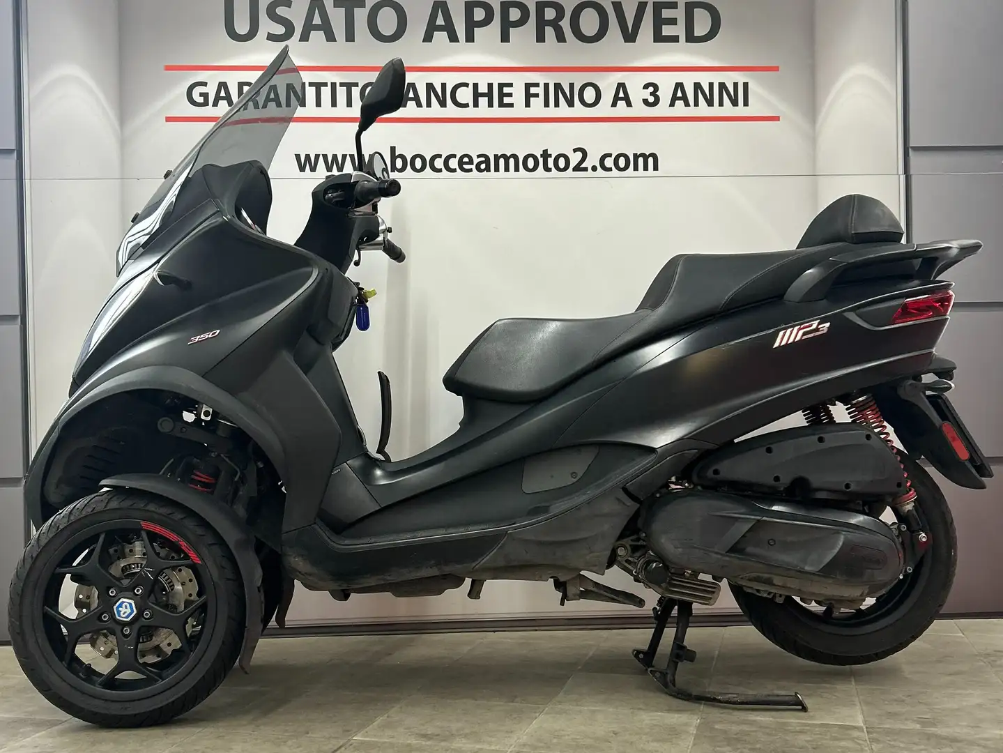 Piaggio MP3 350 crna - 1