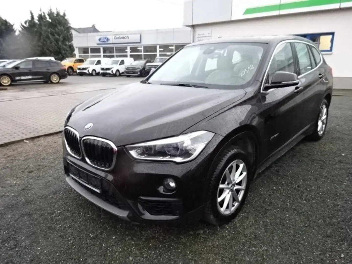 BMW X1 xDrive 20 i Advantage *Business-Paket*LED*AHK* Brun - 1