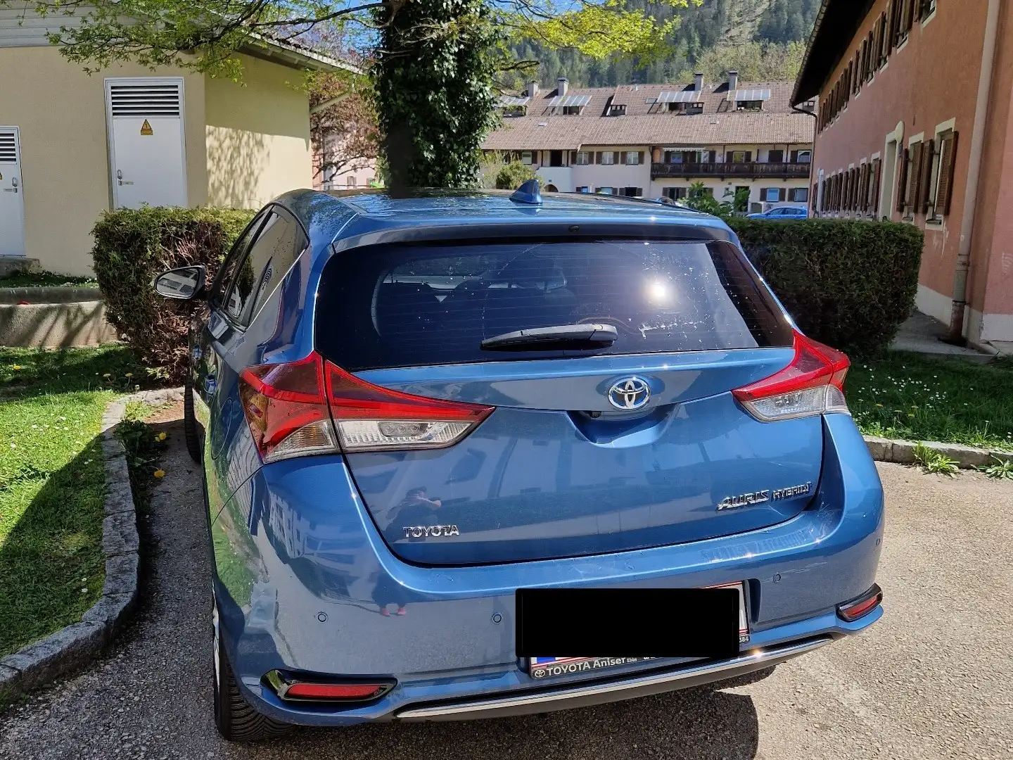 Toyota Auris 1,8 VVT-i Hybrid Active Blau - 2