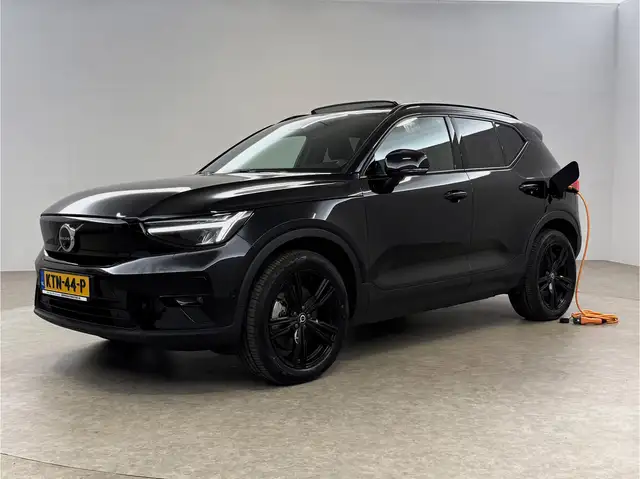 Volvo XC40 view 9