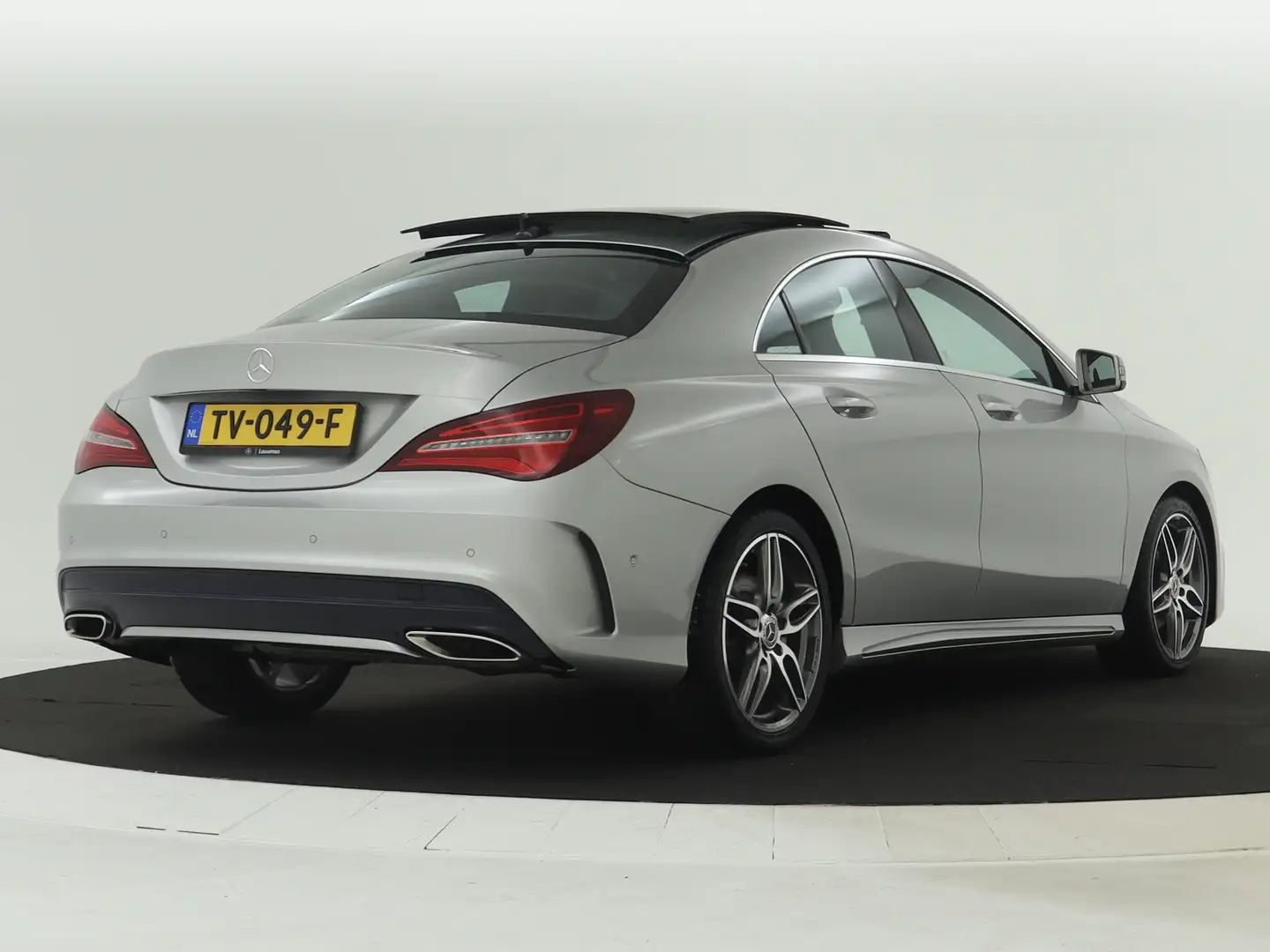 Mercedes-Benz CLA 180 Business Solution AMG | Panoramadak | Camera | Sto Grigio - 2