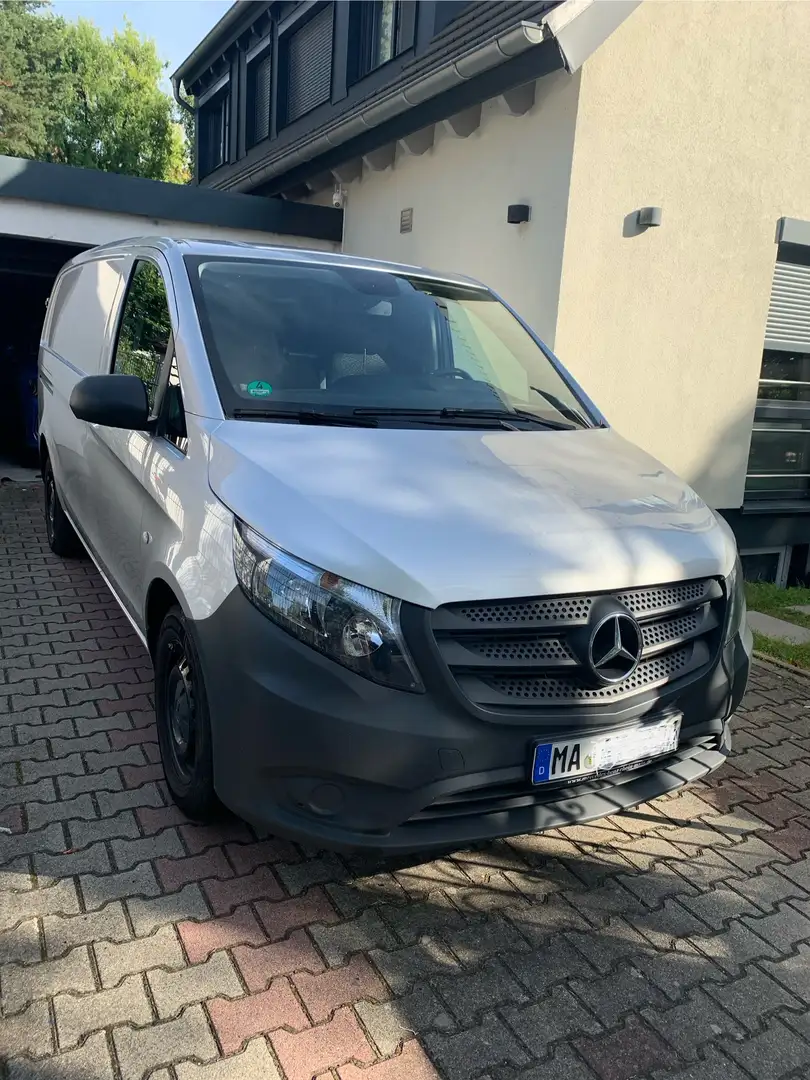 Mercedes-Benz Vito 110 CDI, lange,Navigation,Klima,3 sitzen .. Silber - 1