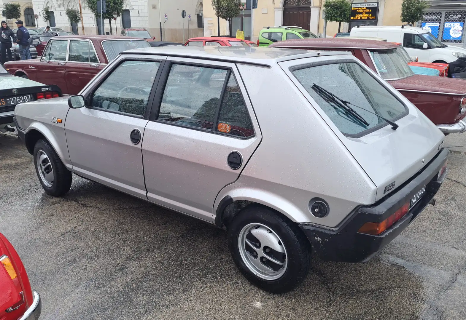 Fiat Ritmo Ritmo 5p 1.5 CL 75cv auto Stříbrná - 1