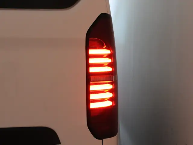 Volkswagen T7 Transporter VW e-Transporter T7 Kastenwagen 210 kW Ansicht 10