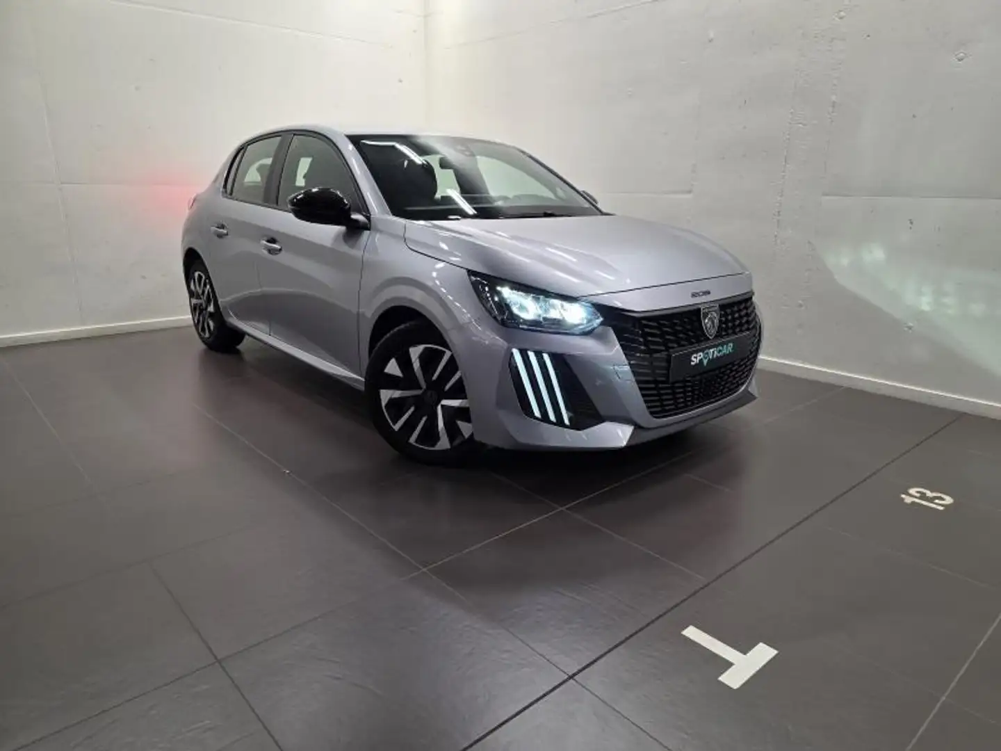 Peugeot 208 II & e- Active Grau - 2