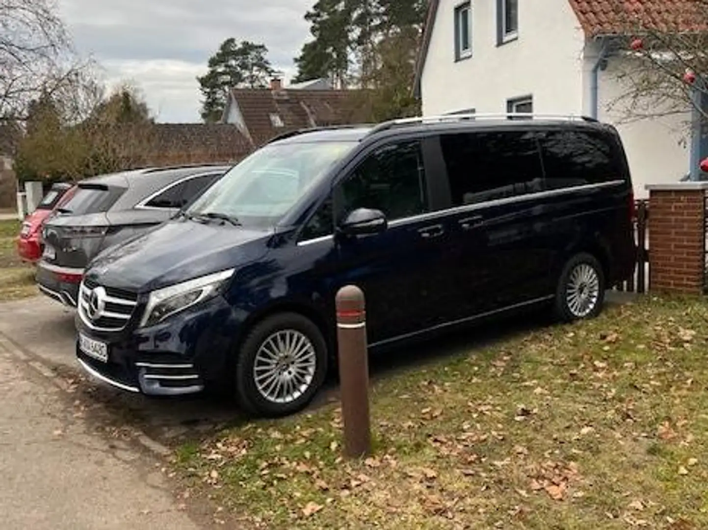 Mercedes-Benz V 250 V 250 d lang 7G-TRONIC Avantgarde Night Edition Blue - 1