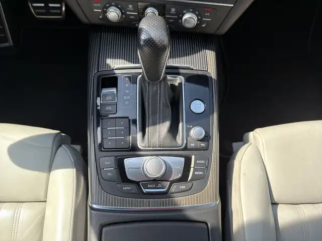 Audi A6 view 15