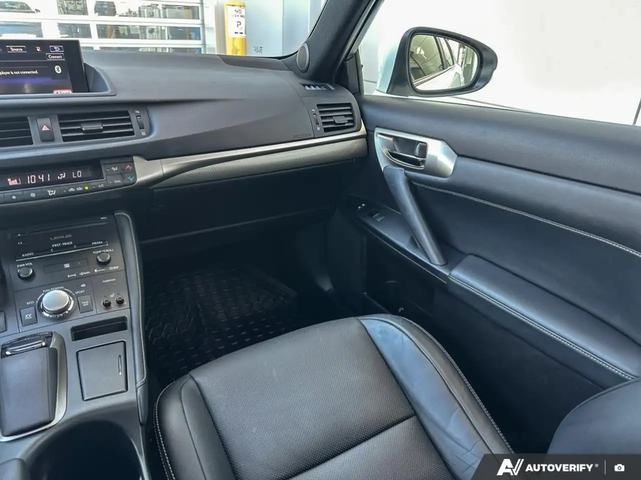 Lexus CT photo Lexus CT