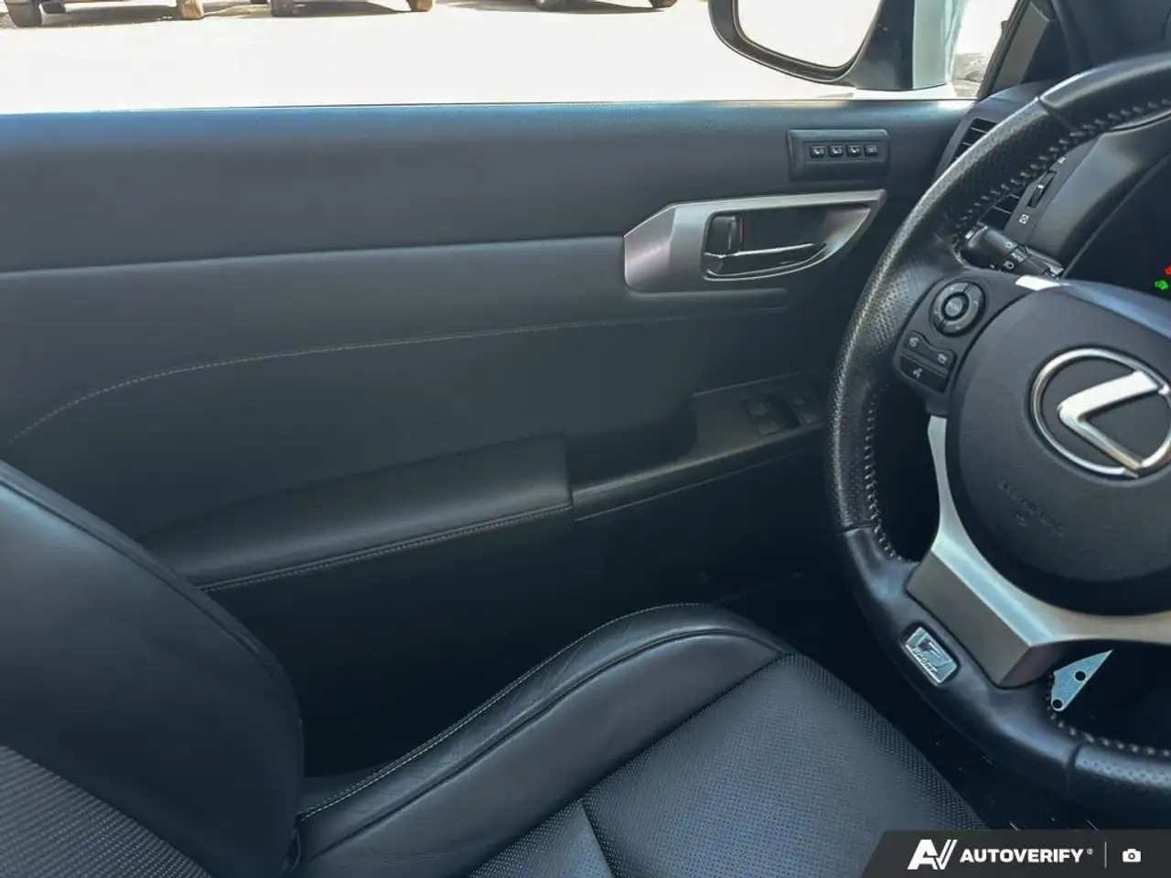 Lexus CT photo Lexus CT